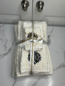 White and Black towel set!