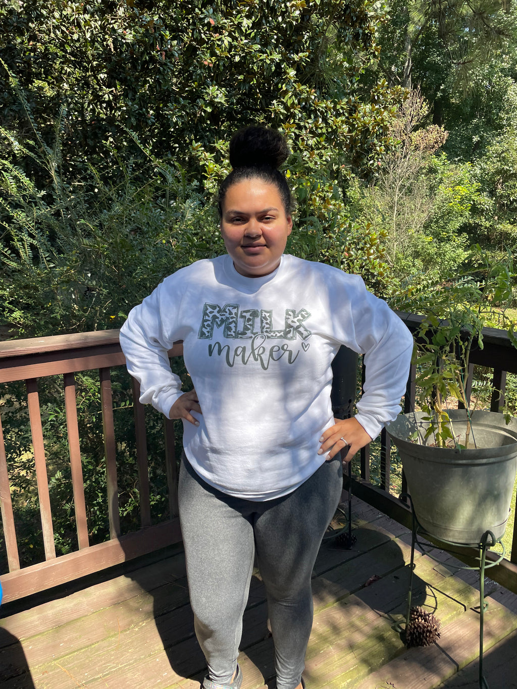 Milk maker 🐄🐮🥛 crewneck
